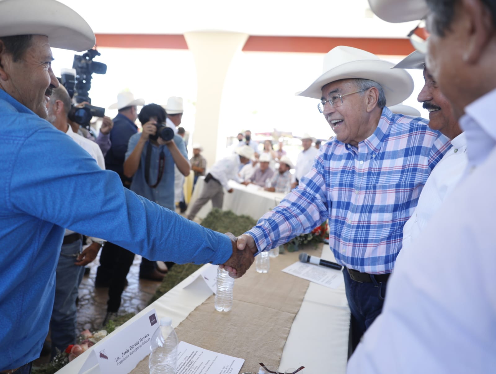 Régulo Terrazas rinde protesta como nuevo presidente de la URGS