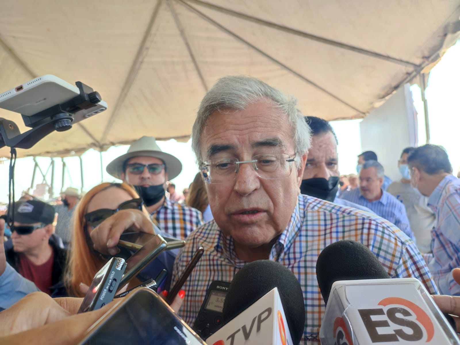 “Quiero a otra gente ahí, que se oxigene la vigilancia”: Rocha tras quitar a guardias de Palacio