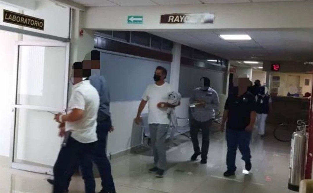 Sale ‘El Bronco’ del penal de Apodaca para ser ingresado a hospital en Monterrey