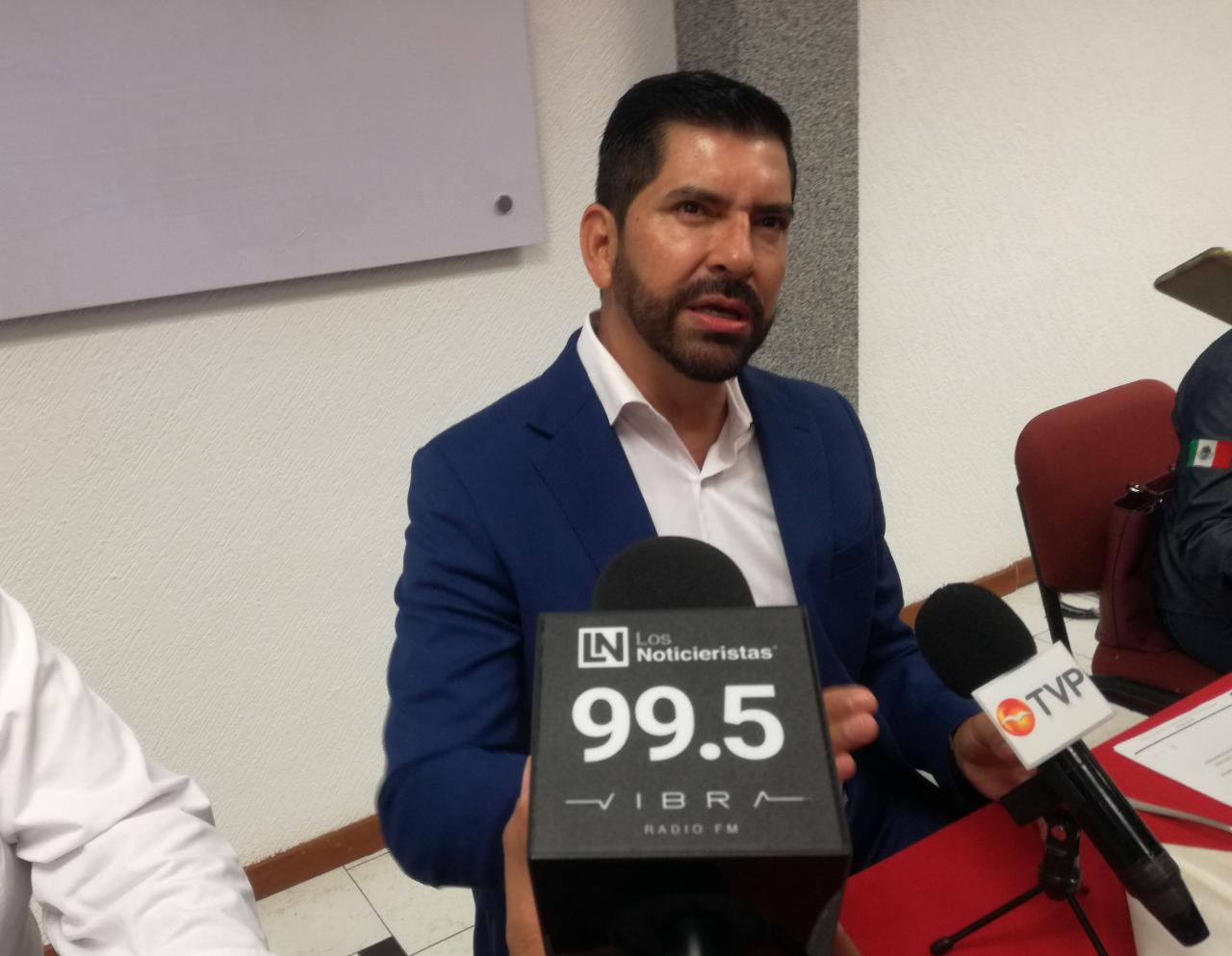 ‘Que Édgar González sea honesto’, pide diputado para que compruebe si firmó adquisición de luminarias