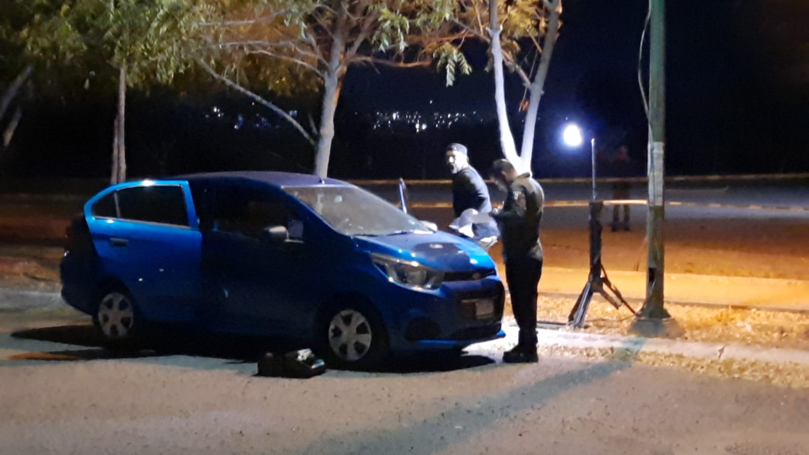 Localizan asesinado a golpes a un hombre a bordo de su vehículo, en Culiacán