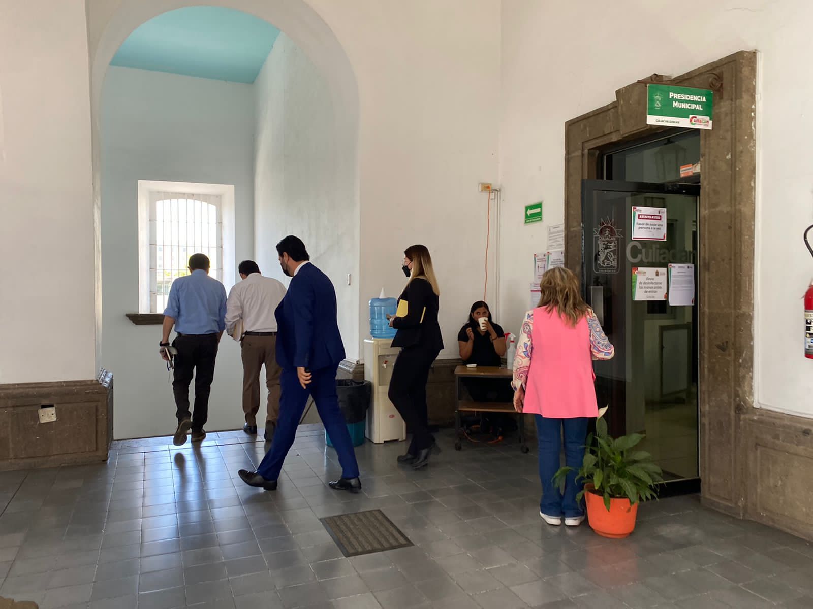 Notifica el Congreso del Estado a Estrada Ferreiro de inicio de juicio político en su contra