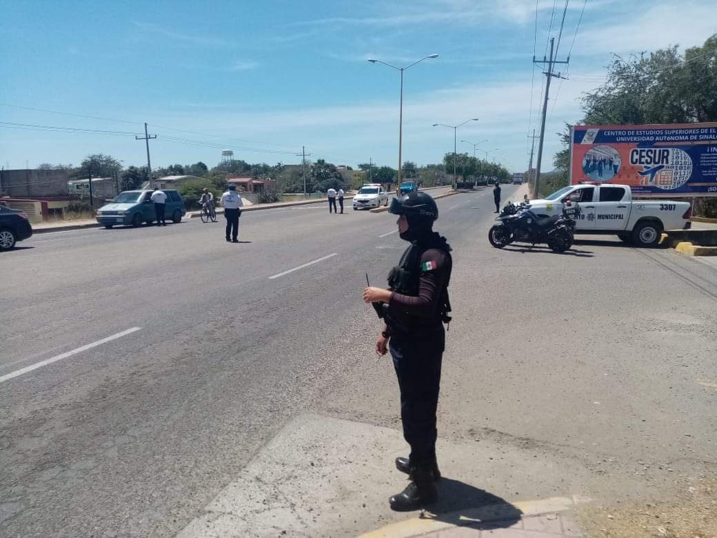 Despliegan fuerte operativo de seguridad por tierra y aire en Agua Verde, El Rosario, Sinaloa