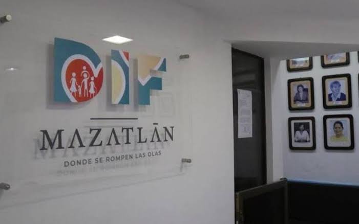 Van 12 niños que denuncian a sus padres a DIF en Mazatlán; no los dejaron salir y les quitaron el celular
