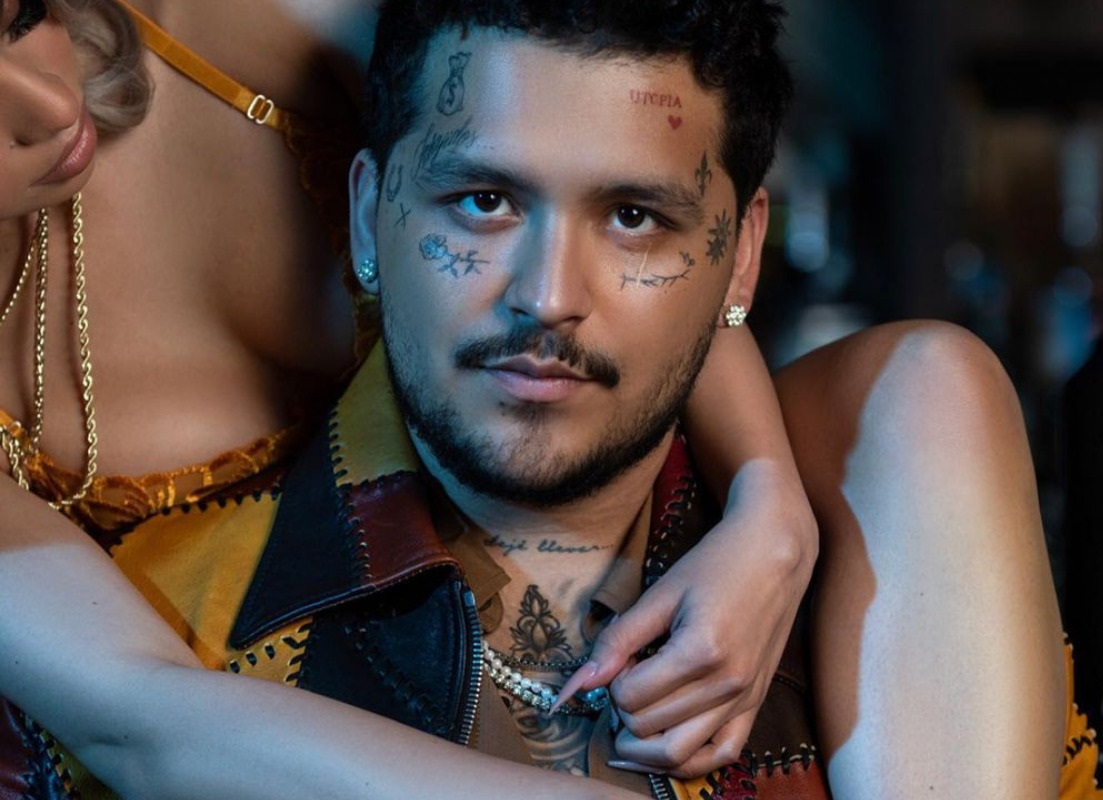 Debuta como conejito de Playboy… Christian Nodal engalana portada de la conocida revista (fotos)