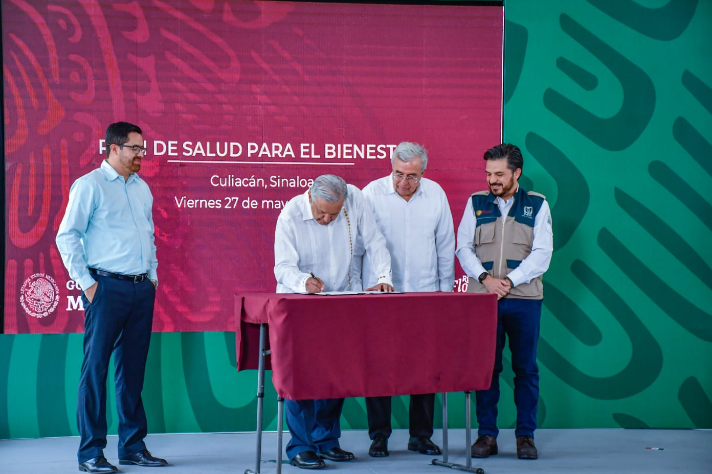 Firma Sinaloa convenio de colaboración con IMSS para garantizar salud a los no derechohabientes