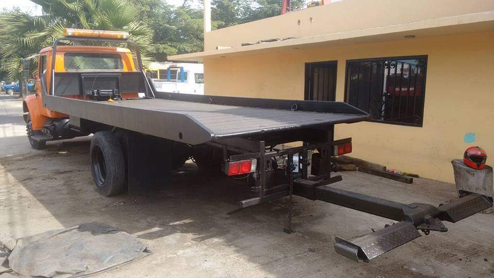 En Los Mochis, operador de grúa que cobró 700 a conductora sin prestar el servicio ya no opera para Tránsito Municipal