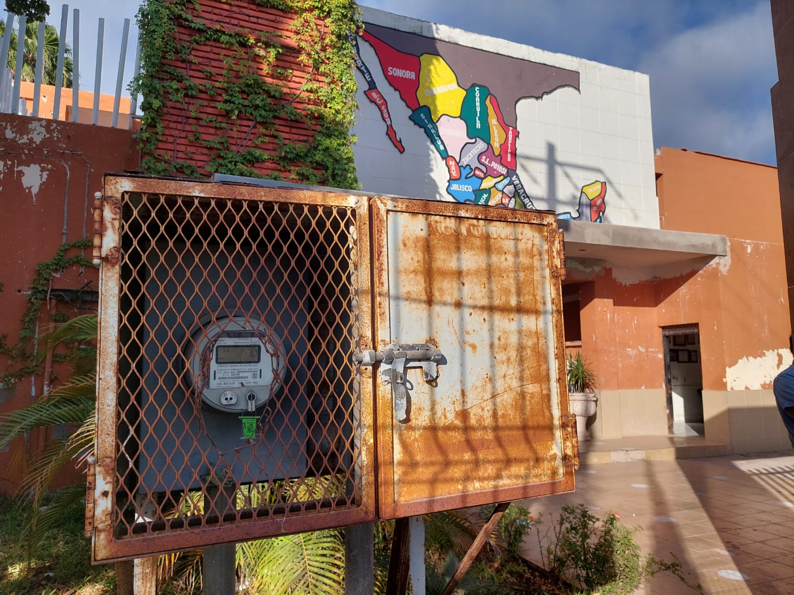 Escuelas con problemas de energía eléctrica es por nuevos robos o fallas técnicas: SEPyC