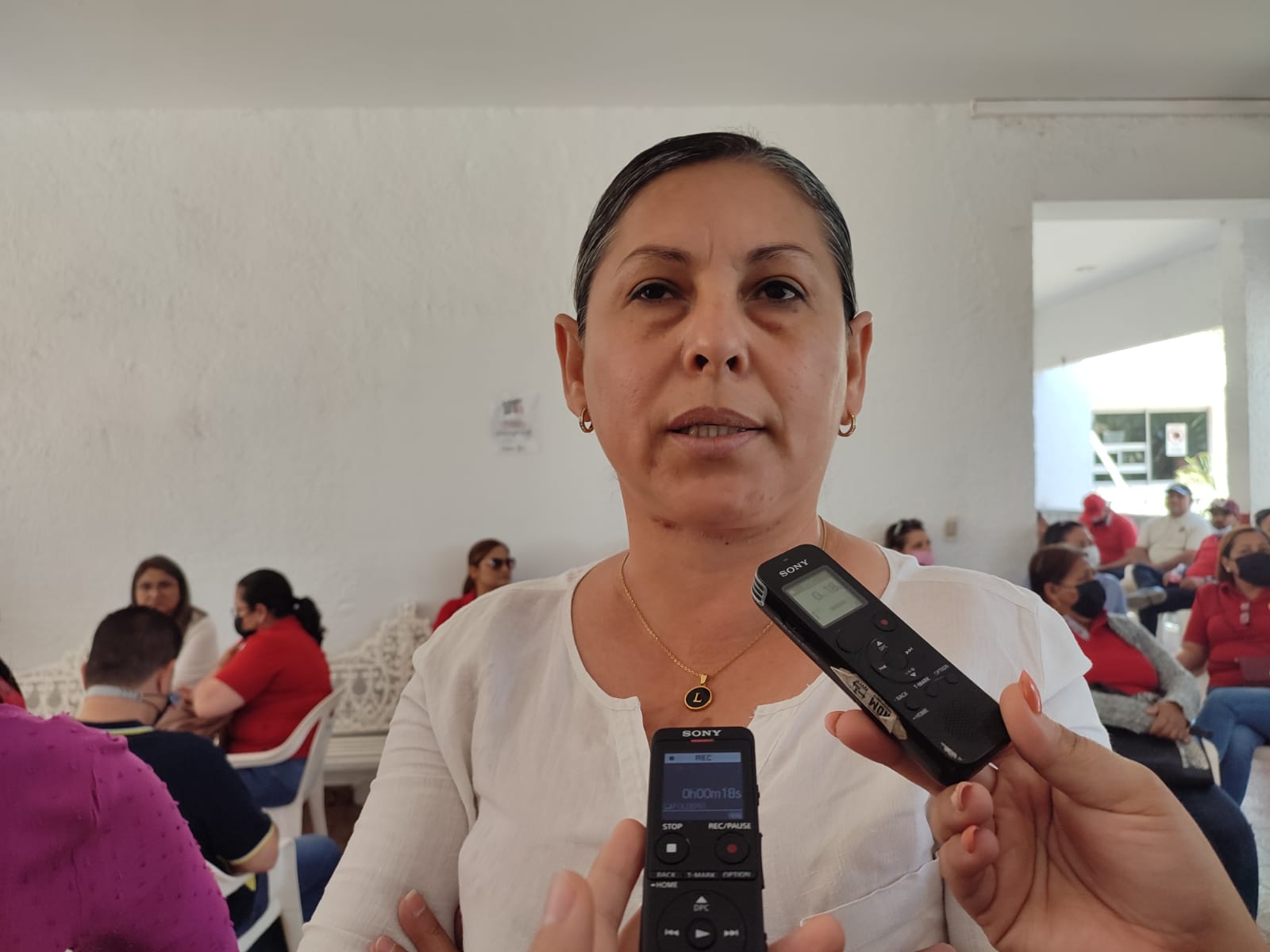 Por ‘echarles encima el carro’, mujeres del Stashag demandarán a regidor priista