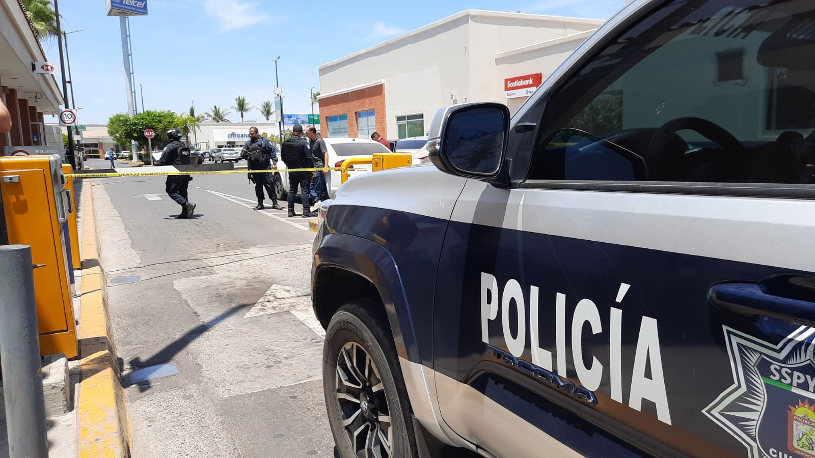 Reportan balazos en el sector Del Valle en Plaza Humaya de Culiacán