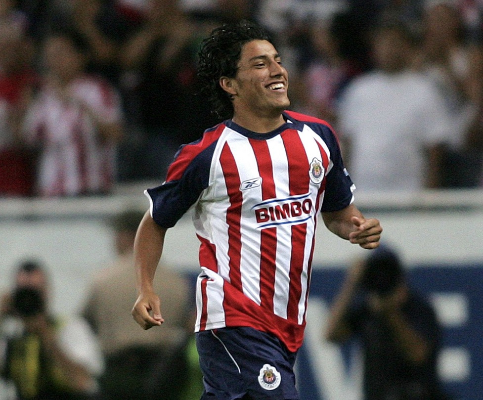 Fallece calcinado, dentro de un auto, exfutbolista de Las Chivas