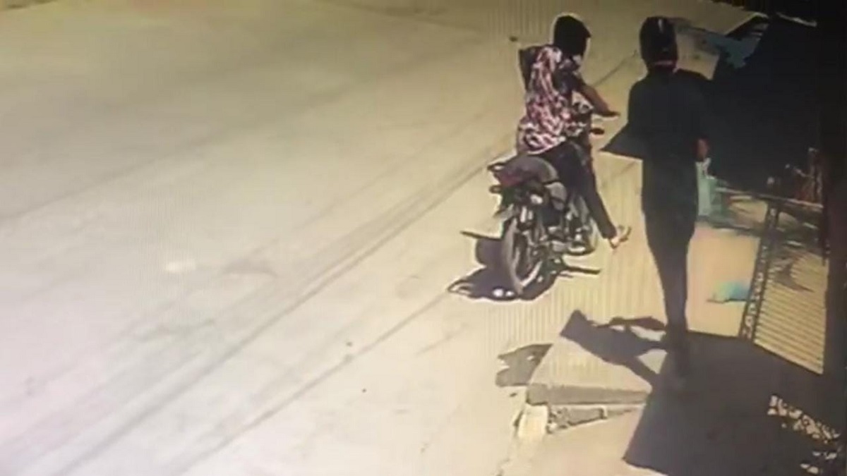 Policía municipal de Mazatlán tiene imágenes de los ladrones motorizados en el puerto