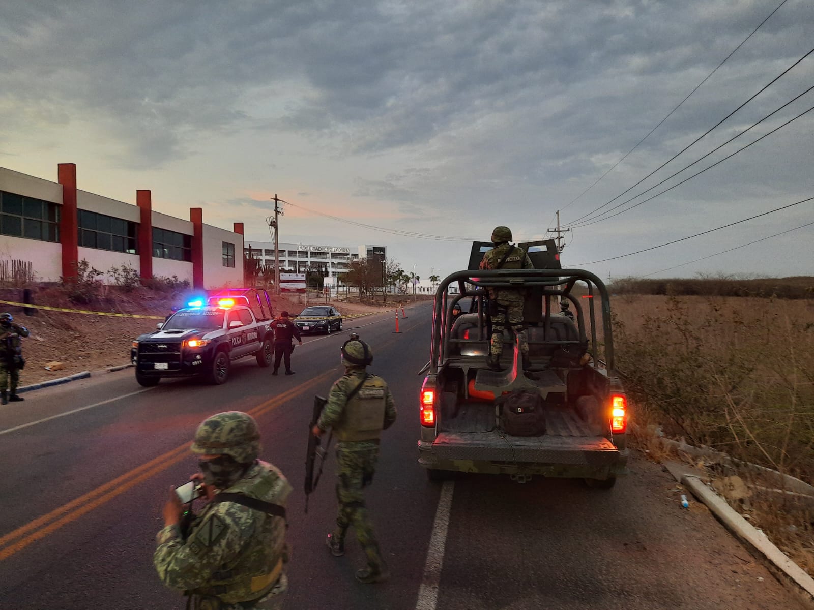 Es exfuncionario del PRI Sinaloa, el asesor político baleado en Culiacán