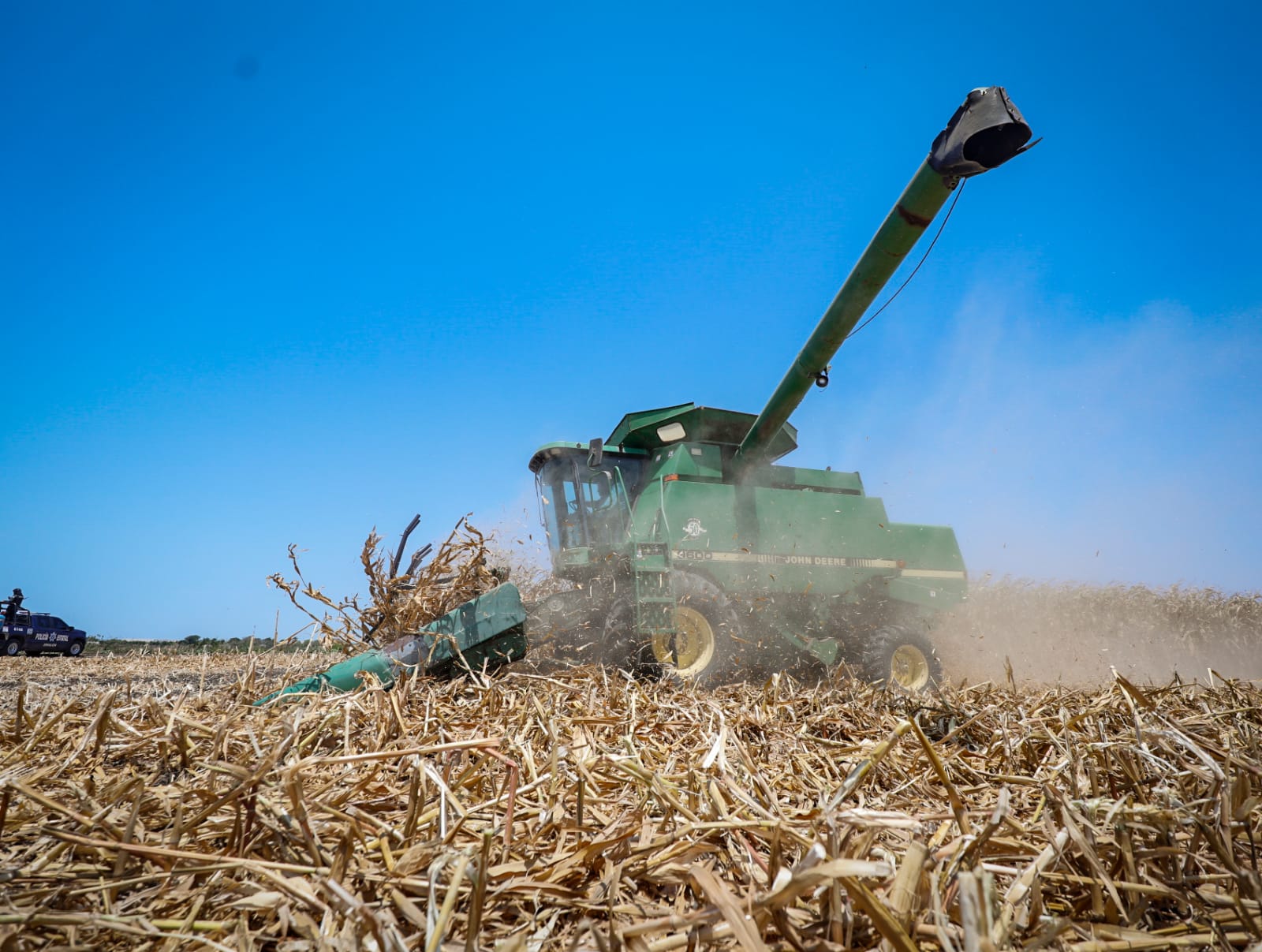 Garantiza Rocha ‘pago completo’ a productores de hasta 15 hectáreas de maíz blanco de Sinaloa
