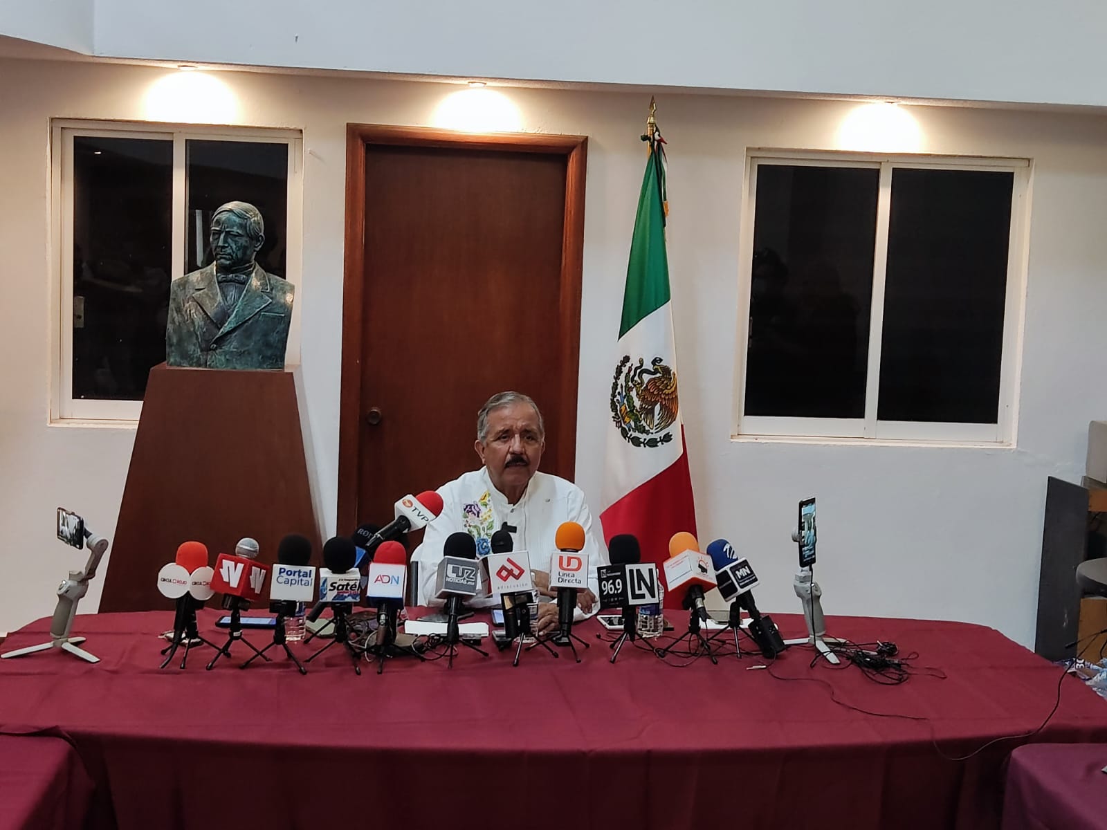 “No me fui huyendo porque no he cometido ningún delito, fui a vacunarme”: Estrada Ferreiro