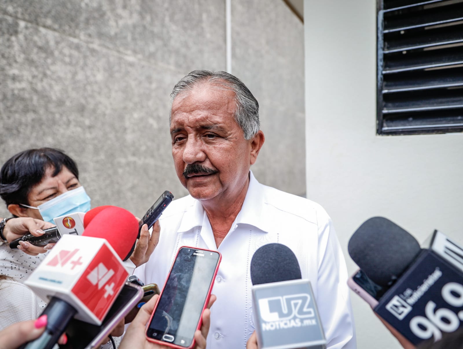 JUICIO POLÍTICO | “Vengo a ver qué diputado tiene dignidad y vota en contra, con uno me conformo”: Estrada
