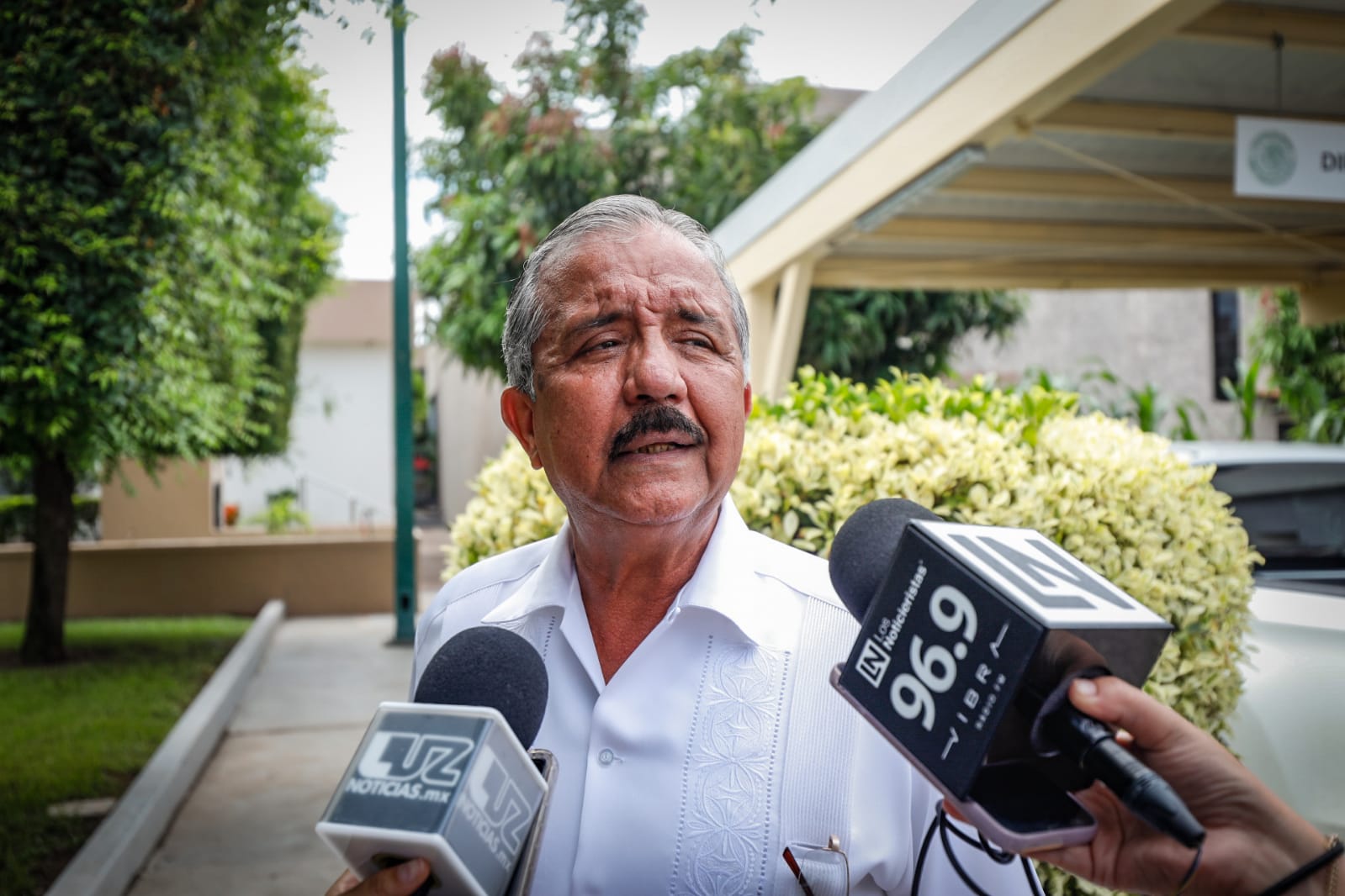 Que está en todo derecho de regresar a la alcaldía porque la gente lo eligió, dice Estrada