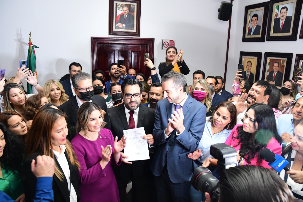 ¿Cuál es la trayectoria de Juan de Dios Gámez, el nuevo alcalde de Culiacán?