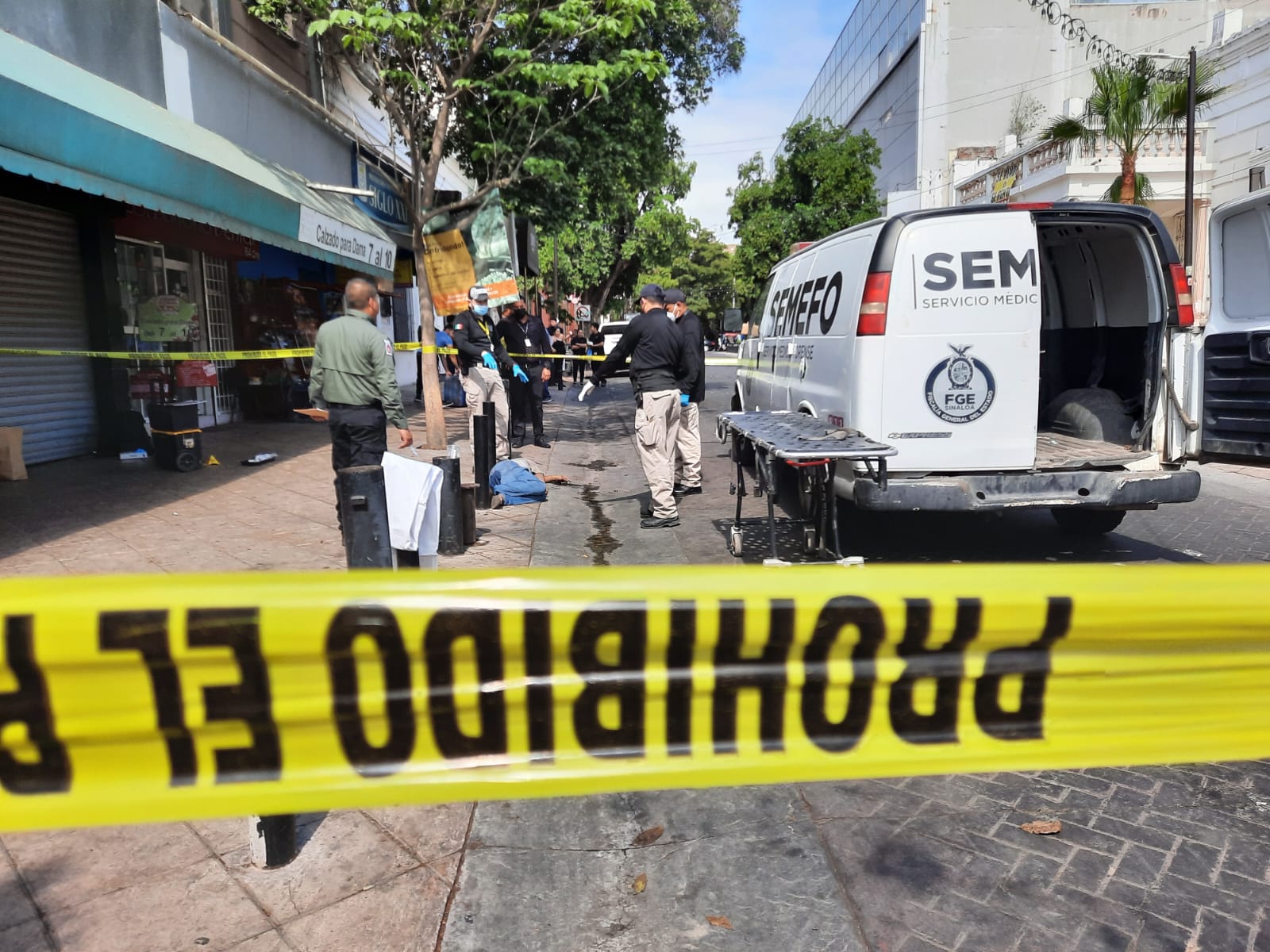 Con un golpe en la cabeza, localizan sin vida a un hombre en pleno Centro de Culiacán