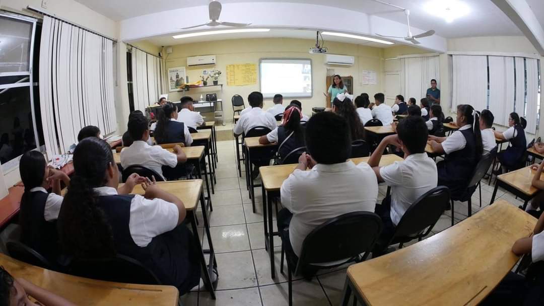 Violación, drogas y sexo en los baños, lo que padecen niñas adolescentes de secundarias en Mazatlán