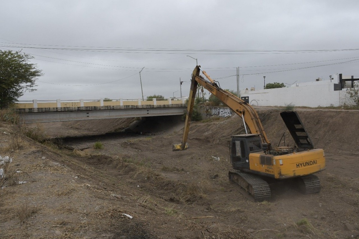 Basura ha provocado taponamientos en arroyo El Piojo y bajo el puente Juárez: Gámez Mendívil