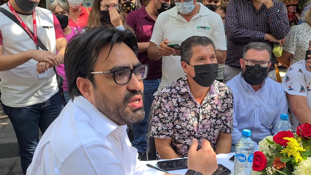Juan de Dios Gámez aprueba reapertura de la calle Miguel Hidalgo, a la altura del Mercado Garmendia