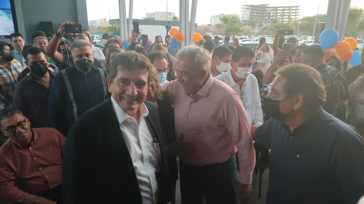 Voy a seguir haciendo política con Héctor Melesio: Rocha Moya