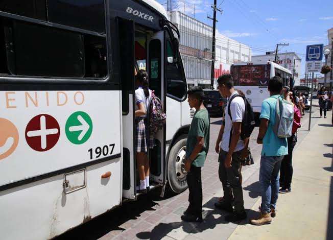 Por tardados y terminar ruta temprano, así ‘tunden’ mazatlecos al servicio de camiones en las redes sociales
