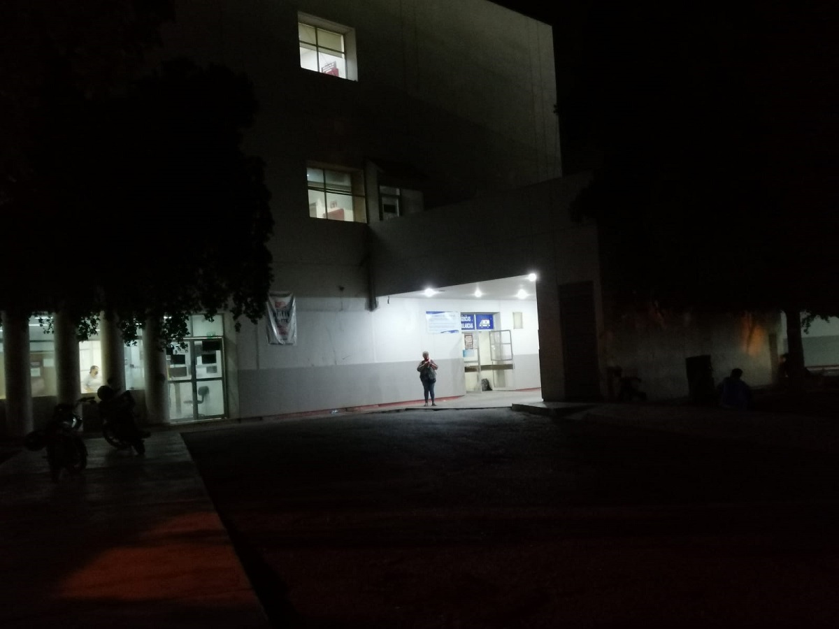 Con un machetazo en la cabeza y un dedo amputado, resulta joven agredido en una fiesta en Ahome