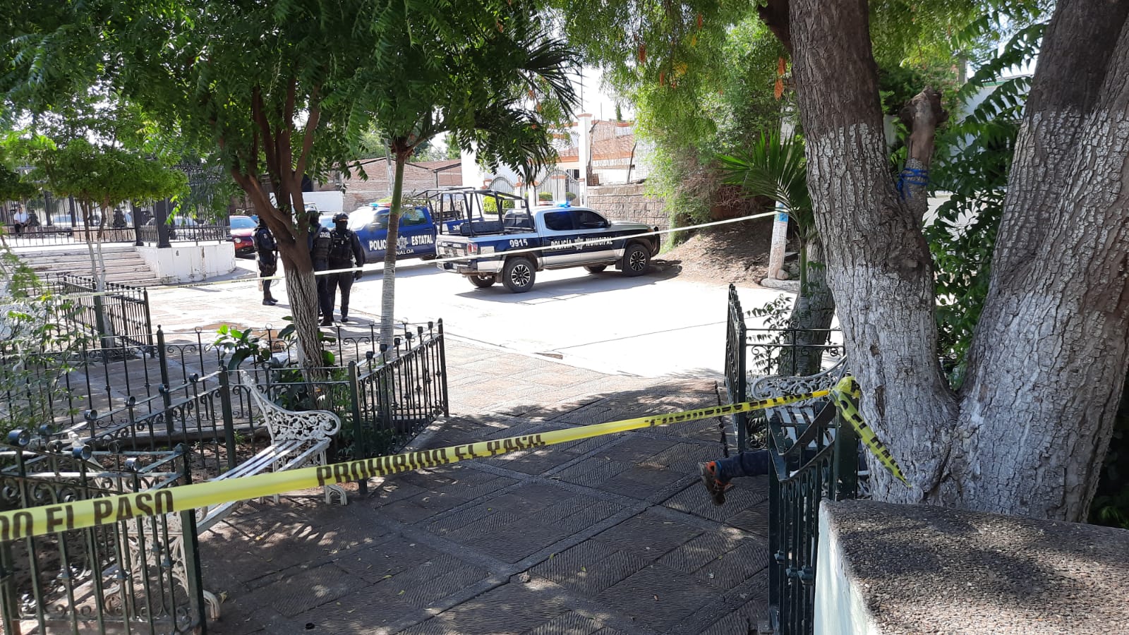 Frente a la iglesia de Aguaruto asesinan a un hombre en Culiacán