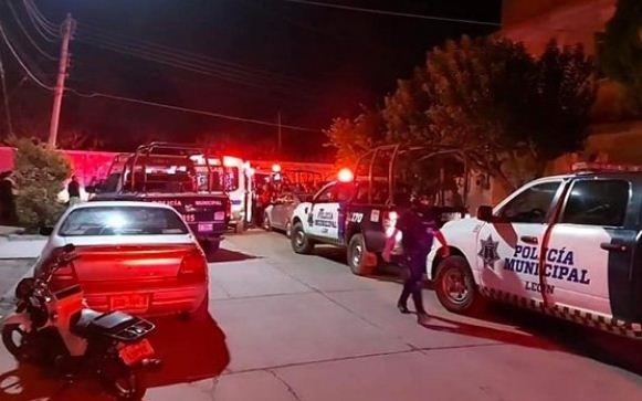 Comando armado irrumpe en fiesta familiar y asesina a seis personas;  ocho más quedan heridos