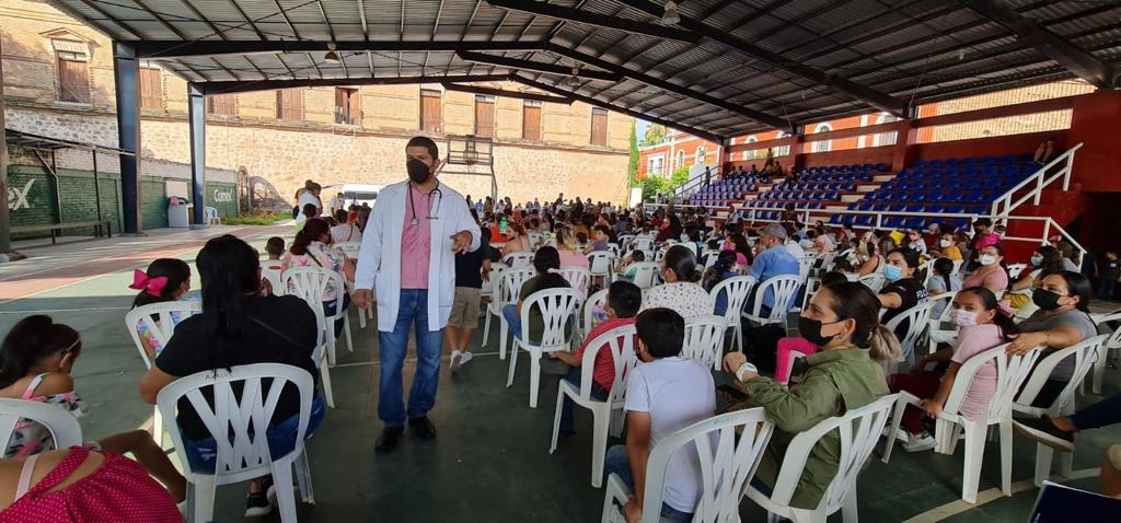 Con buena respuesta, arrancó la vacunación de menores de 5 a 11 años en diferentes municipios de Sinaloa