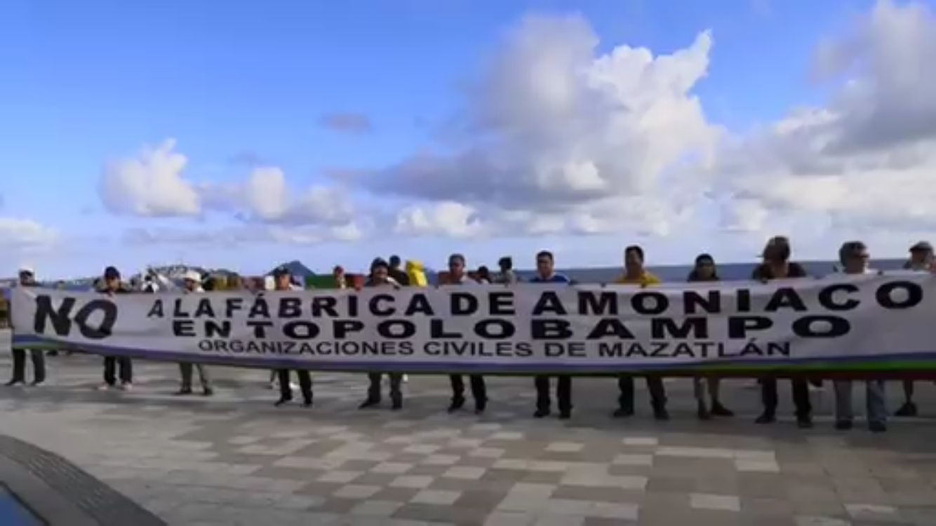 Organizaciones civiles se manifiestan contra la planta de amoníaco en Mazatlán