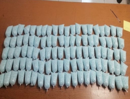 Traían 248 mil pastillas de fentanilo ocultas en el vehículo; son detenidos