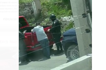 (VIDEO) Graban a policías contando dinero tras ‘esculque’ a un civil; SSPE inicia investigación