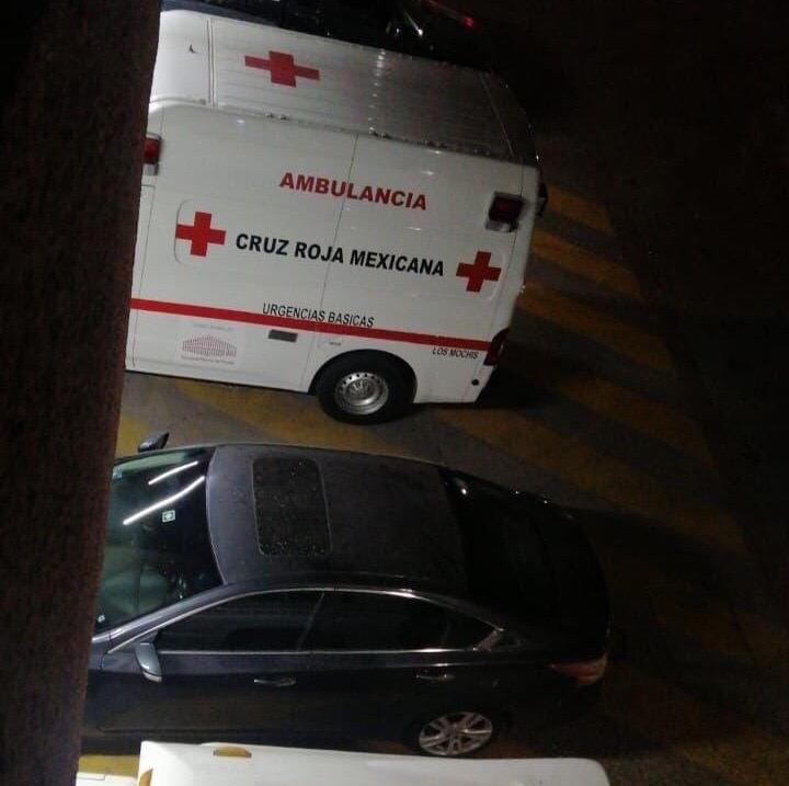 Retiene el IMSS camillas de la Cruz Roja por siete horas y la deja sin poder prestar el servicio, en Los Mochis