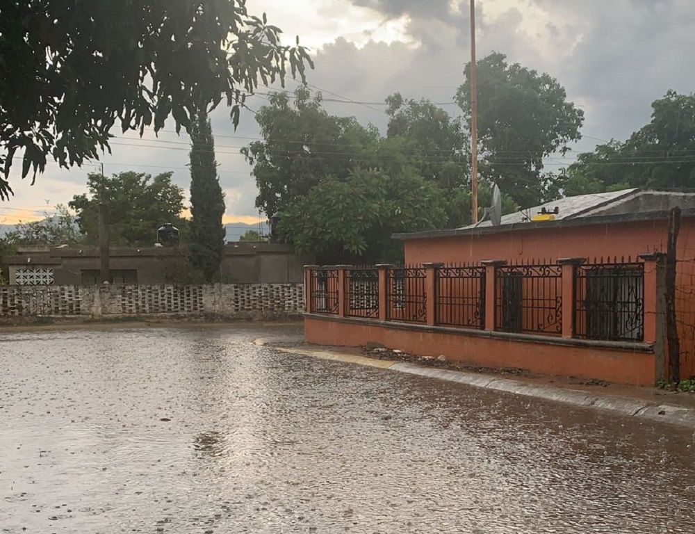 ¡Se cae el cielo en Choix! Azota intensa lluvia en la sierra