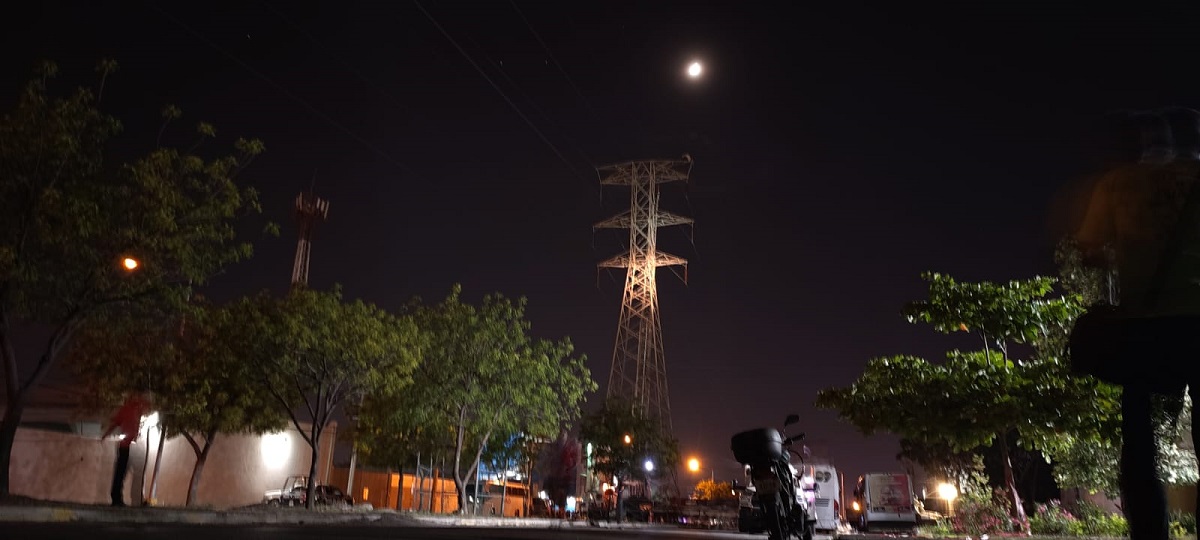 Lo buscaban hace días, lo encontraron en lo alto de una torre, queriéndose arrojar al vacío, en Mazatlán
