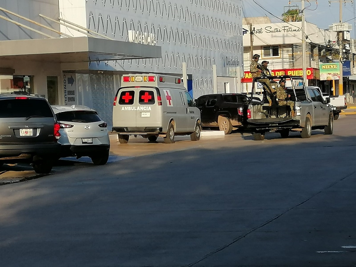 Trasladan a la CDMX al único marino que sobrevivió al accidente aéreo en Los Mochis