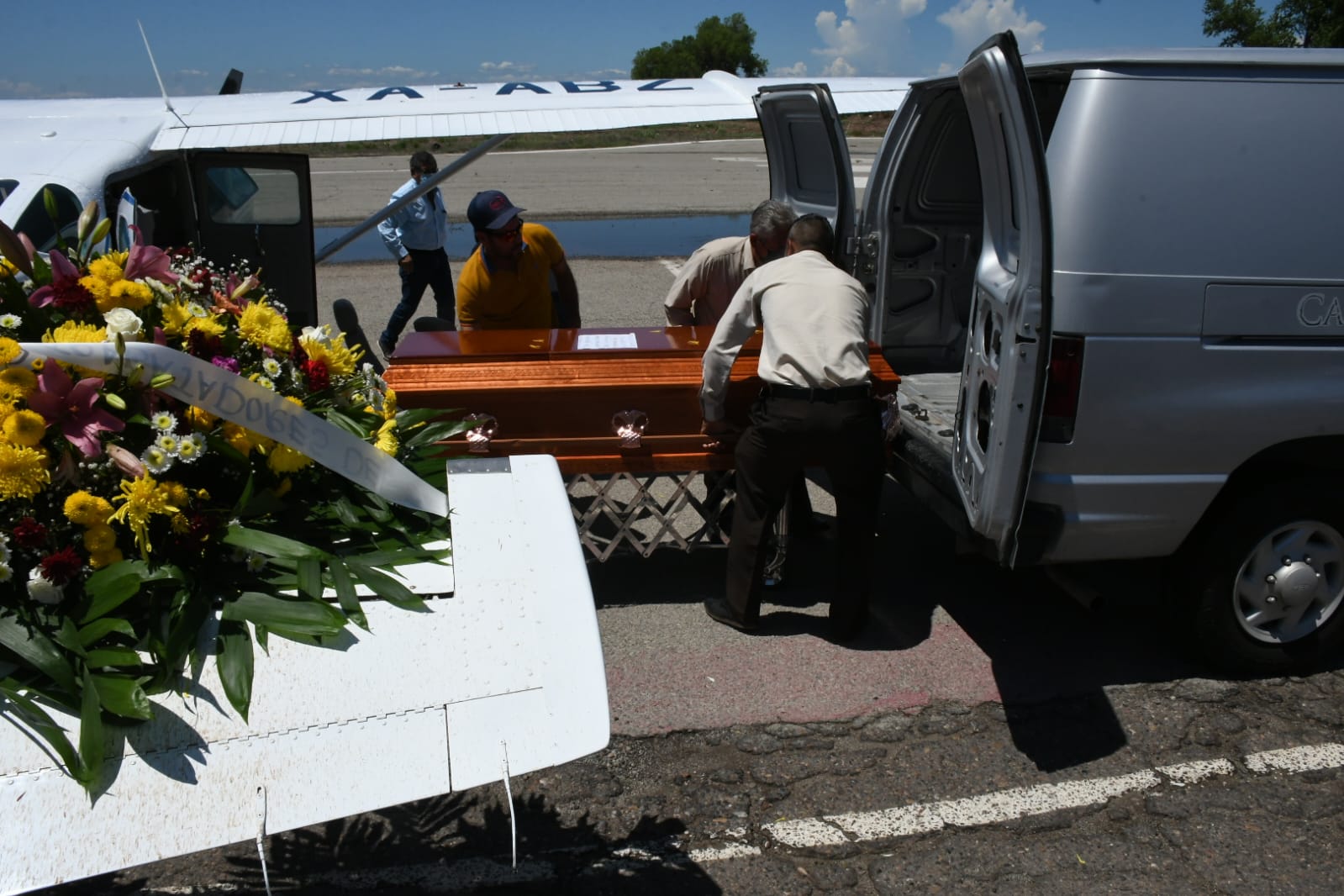 En taxi aéreo llega a Guasave el cuerpo de la doctora Masiel, asesinada en Chihuahua