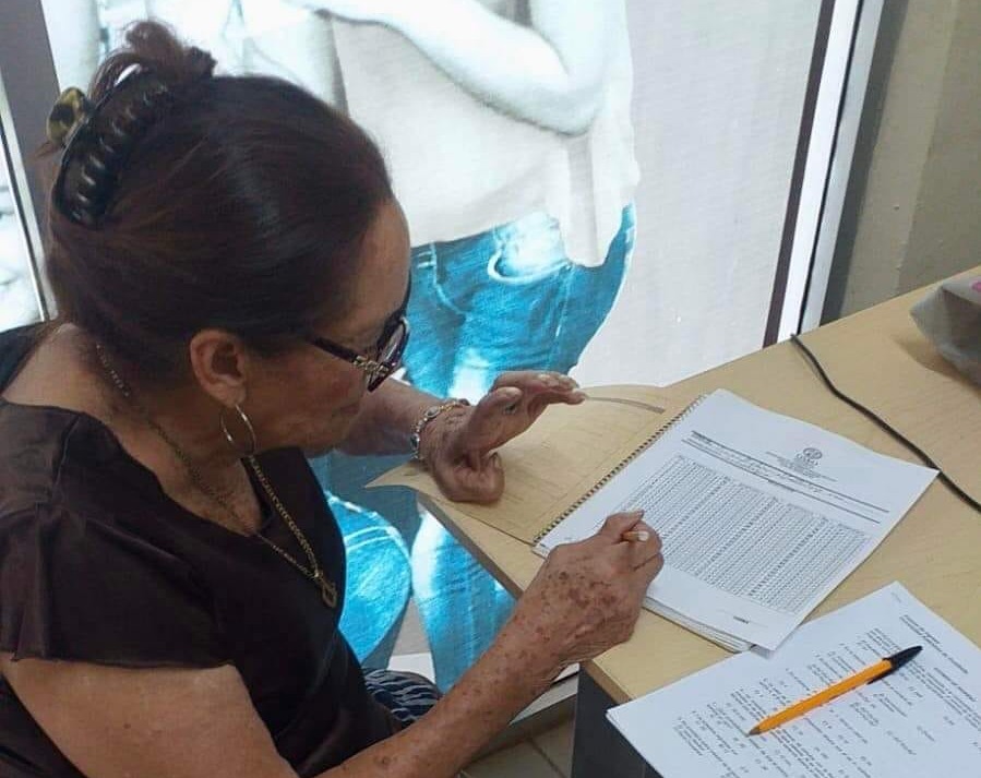 A sus 76 años doña Eva iniciará la carrera de Psicología en la UAdeO, Sinaloa de Leyva
