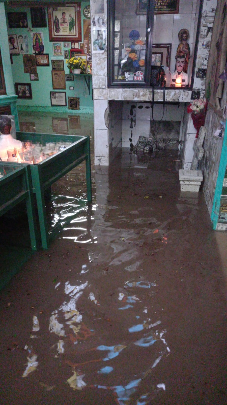 ¡Bajo el agua la capilla de Malverde, en Culiacán!