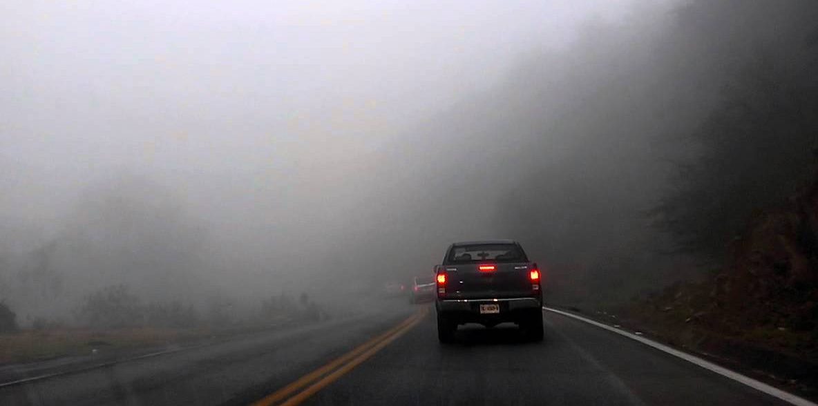 Amanecen bancos de niebla en costas de Sinaloa, se prevén lluvias aisladas y mucho calor este domingo