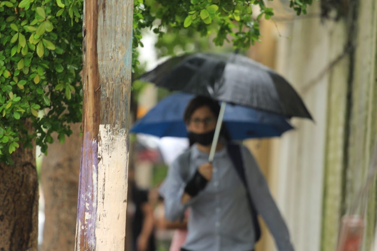 ¿Enfadado de que llueva? Continuarán las lluvias hasta el sábado: Juan Espinosa Luna