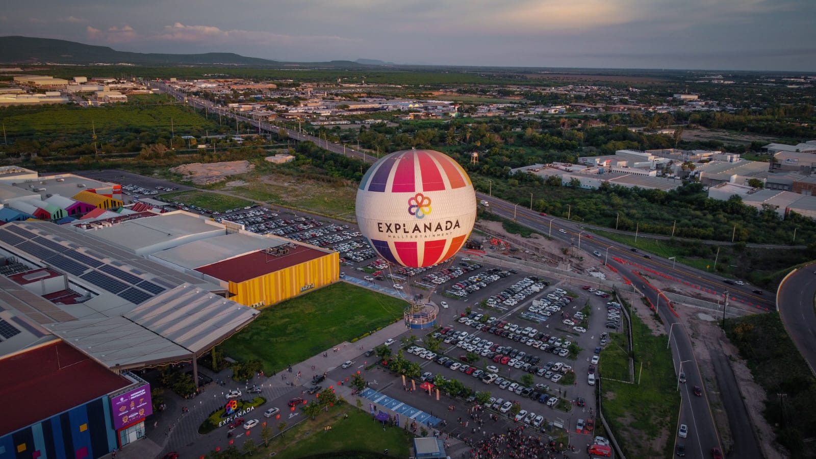¡Experiencia en las alturas! Explanada Culiacán inaugura viajes en globo aerostático, es el 3ro en México