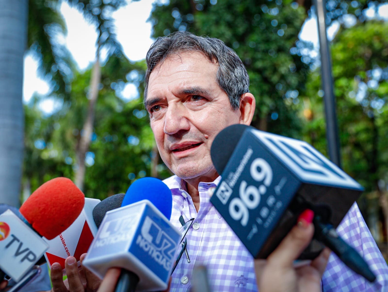 Responde Cuén si se tomaría otro chocolate con Rocha y acusa a Inzunza de invitar a diputados del PAS a un cafecito