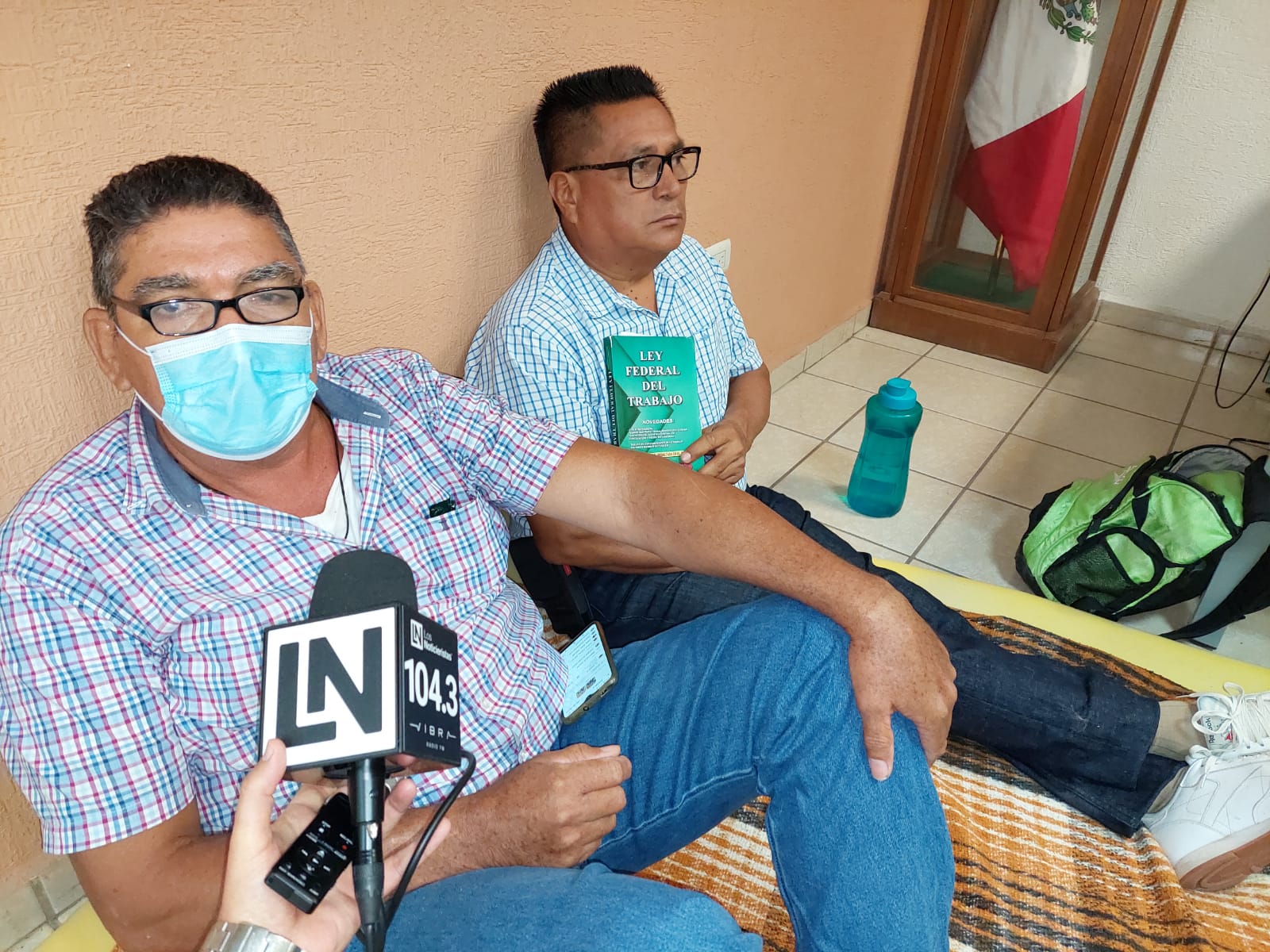 Maestros del Conalep Los Mochis inician huelga de hambre