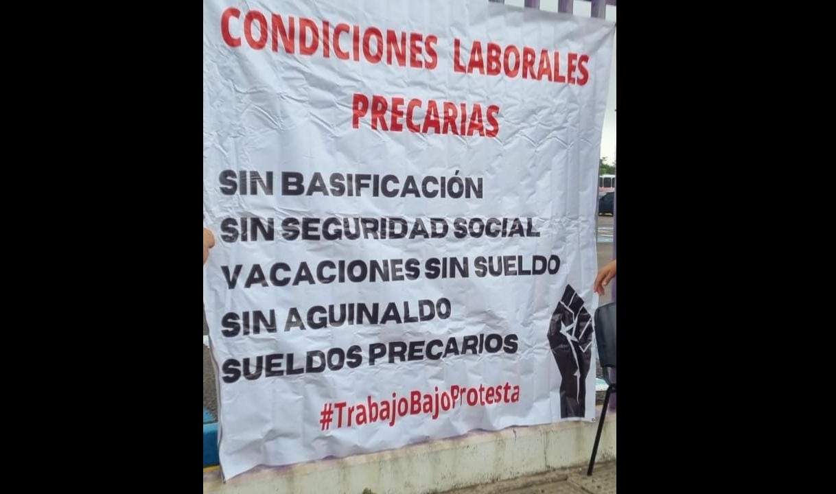 Derechos son derechos… retiran mantas de ‘trabajo bajo protesta’ en el CREE de Culiacán