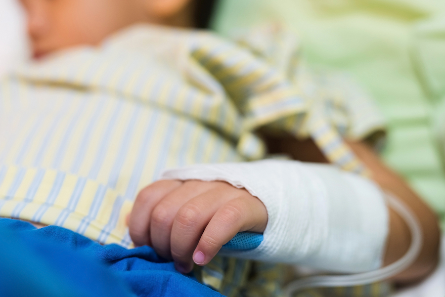De vida o muerte| Cada que llueve, sus niños se quedan sin quimioterapias, denuncian padres