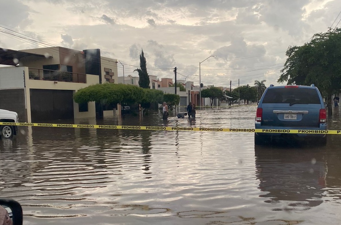 No salgan de sus casas, seguirá lloviendo con intensidad, pide el ayuntamiento de Ahome a la ciudadanía